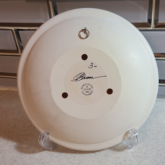 AVON OBRIEN SOURCE OF FINE COLLECTIBLES ARTISTIC MAJOLICA PLATE!  -… - Picture 9 of 9